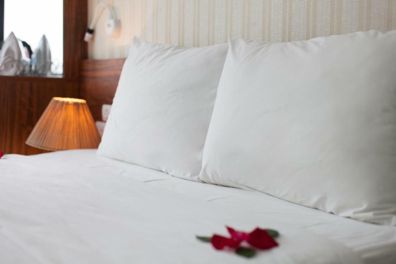 Hanoi Bel Ami Hotel Bagian luar foto
